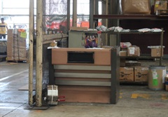 Oficina de controlador de carga para revisión física 